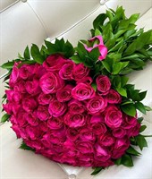35 розовых  роз Эквадор