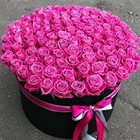 101 розовая роза Эквадор в коробке